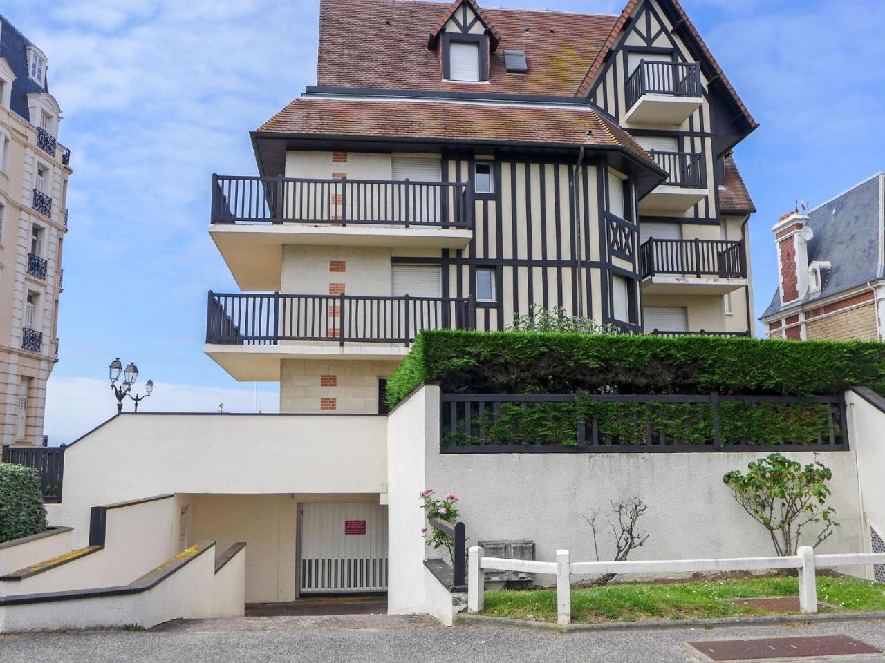 Apartment Les Terrasses Du Casino By Interhome Cabourg Exterior foto